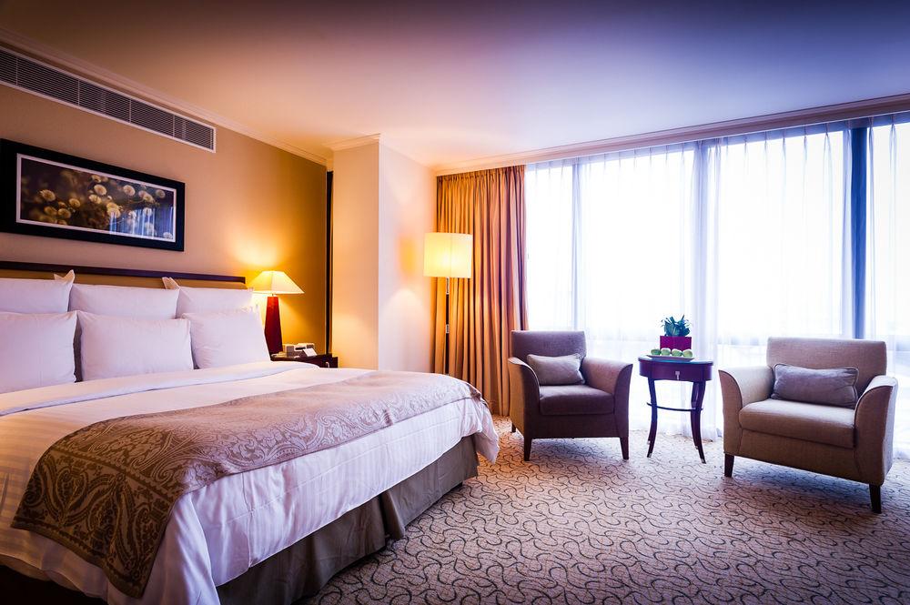 London Marriott Hotel Canary Wharf Екстериор снимка A room at the hotel