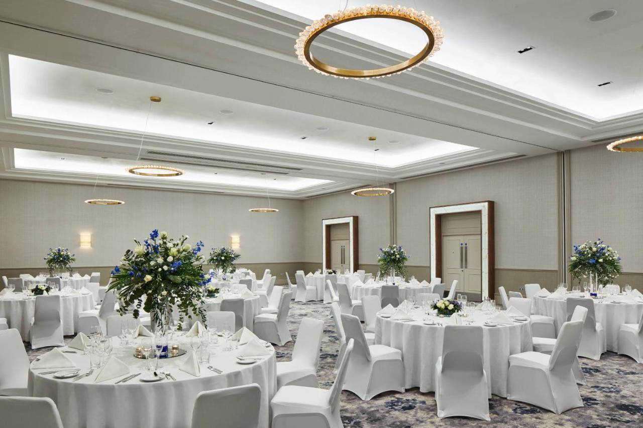 London Marriott Hotel Canary Wharf Екстериор снимка The ballroom at The Westin Palace, Brussels