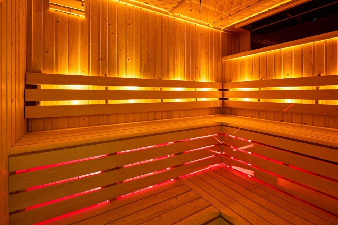 London Marriott Hotel Canary Wharf Екстериор снимка A modern Finnish sauna